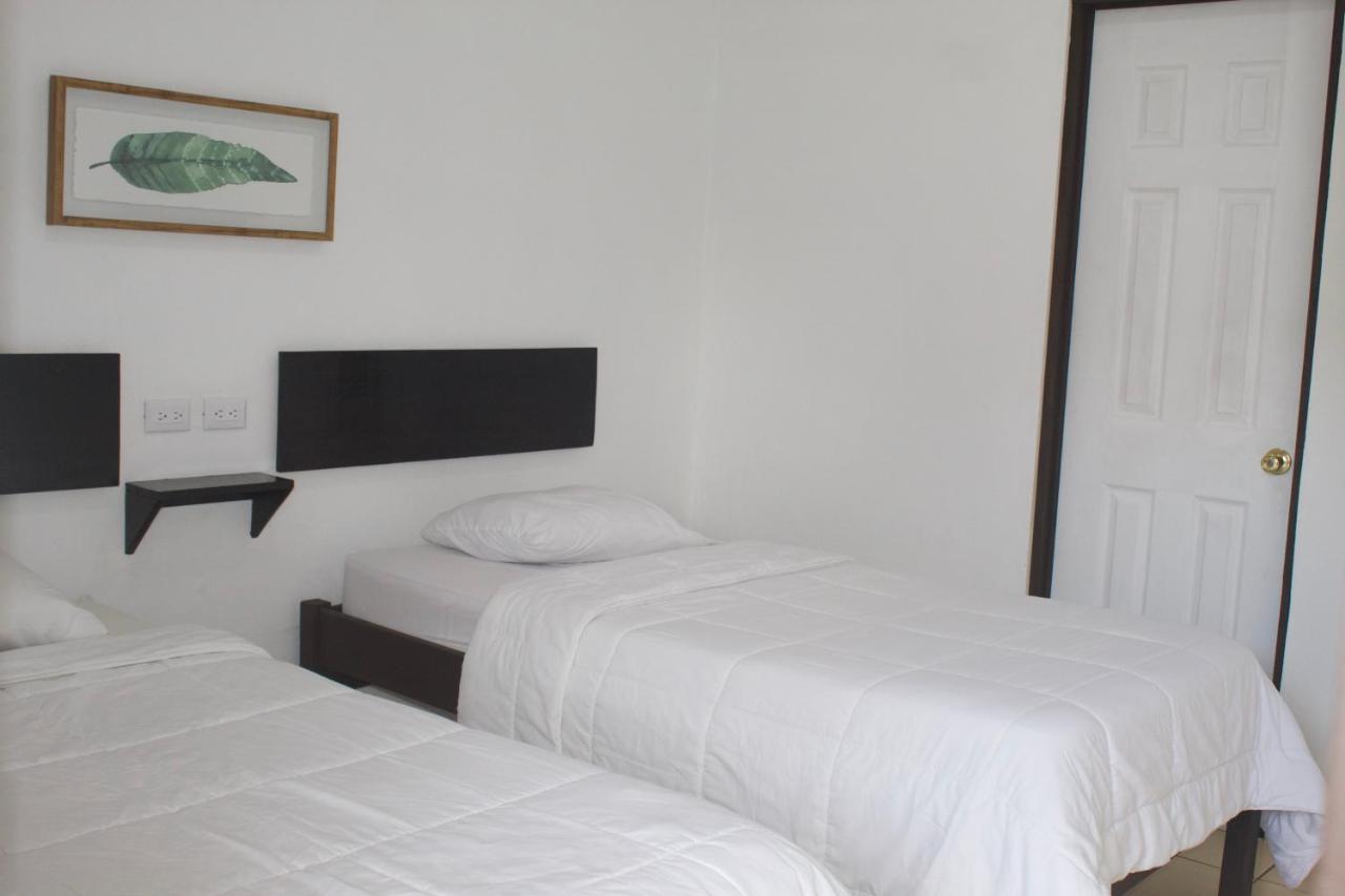 Hotel Cañas Екстериор снимка